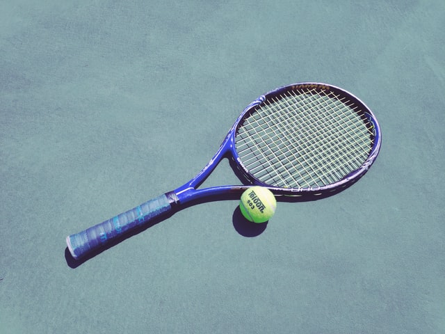 テニスラケットはグリップサイズとプレイスタイルで選べ テニスナビ